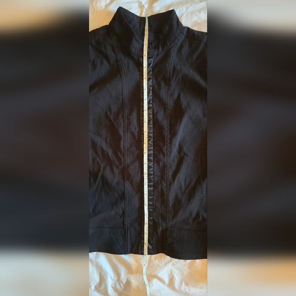 NWOT; MEXX Vintage Bomber Jacket; Black; Size 8; Great Zipper Detail; Snap Cuffs - Picture 3 of 16
